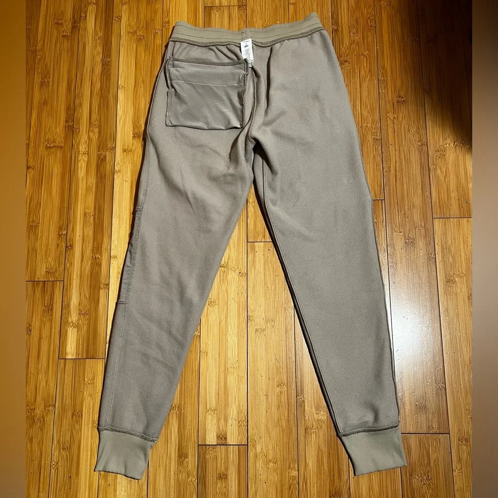 ALO Yoga Polar Fleece Jogger in Gravel Anthracite Size S - Picture 10 of 16
